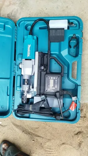 Makita Magnetic Drill