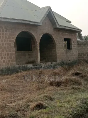 3bdrm House in Olori Saoko-Olokonla for sale