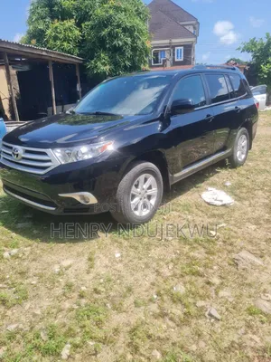 Toyota Highlander SE 2012 Black