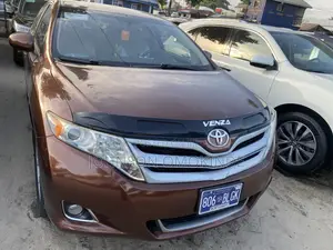 Toyota Venza AWD 2011 Brown