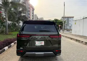 Lexus LX 600 2022 Green