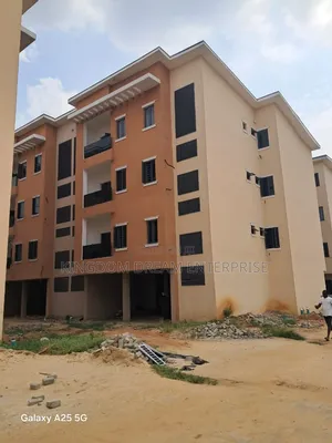 3bdrm Block of Flats in Ikeja Lagos, Mobolaji Bank Anthony Way for sale