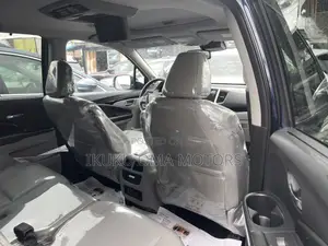 Honda Pilot Touring 4dr SUV 4WD (3.5L 6cyl 9A) 2017 Blue
