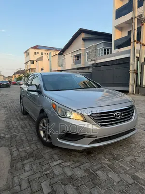 Hyundai Sonata Base Sedan FWD (2.4L 4cyl 6A) 2016 Silver