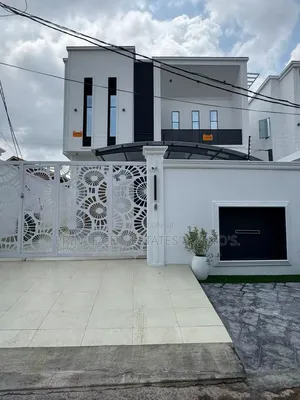 Furnished 5bdrm Duplex in Phase1 for sale