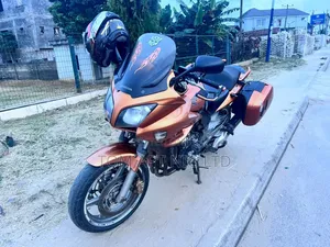 Honda CB 2008 Orange