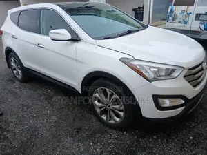 Hyundai Santa Fe 2014 White