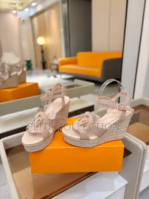 High Quality Louis Vuitton Wedge Sandals Size 38-42.