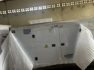 England Standard 200kva Perkins Soundproof Generator Set