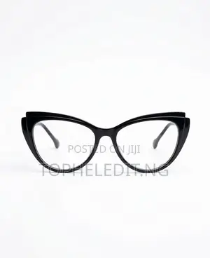 Vintage Cat-Eye Designer Glasses | Black Frame | Chic Glasses