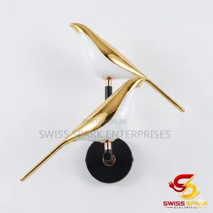 Twin Bird Wall Lamp