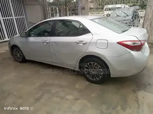 Toyota Corolla 2015 Silver