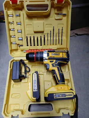 48 Volt Dewalt Screwing Machine