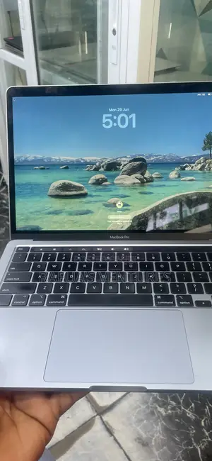 Laptop Apple MacBook Pro 2020 16GB Intel Core i7 SSD 512GB