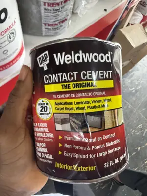 32 Oz (Quart) Can of Dap Weldwood Original Contact Cement.