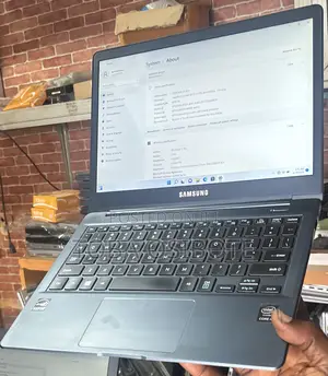 Laptop 8GB Intel Core M3 SSD 128GB