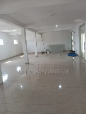 Massive Spacious Shop/Warehouse to Let Facing the Express