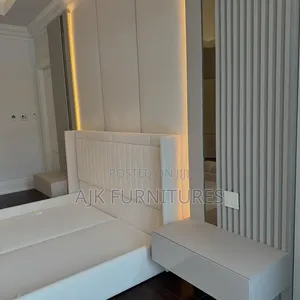 Luxury Modern Upholstery Bedframe