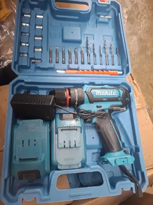 Makite Cordless Drill Kit