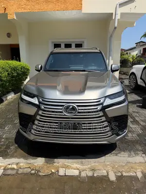 Lexus LX 600 2023 White
