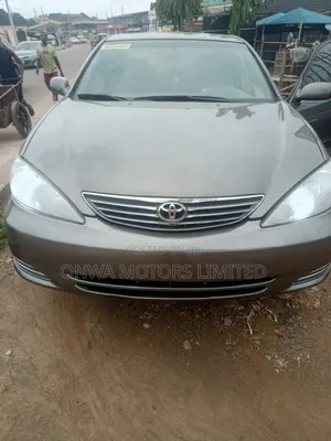 Toyota Camry 2005 Gray