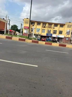 933sqm 2-Floor Commercial Building