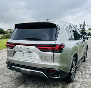 Lexus LX 600 2023 Gray