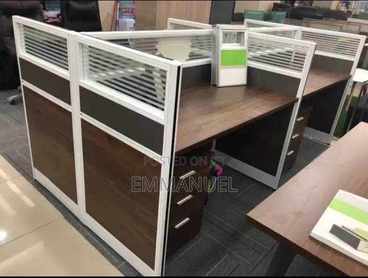 Workstation By 4 Seaters