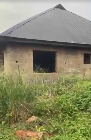 2bdrm Block of Flats in Erunwe for sale