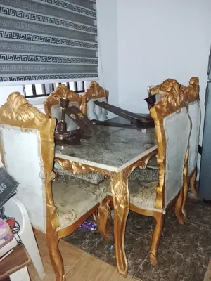 Dinning Table