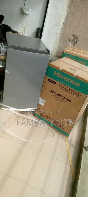Hisense Ref 121 Compact Refrigerator for Small Spaces