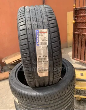 Original Michelin Tyre 275/40r22