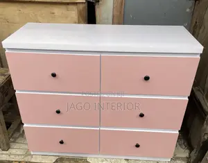 Drawer Space With Seat and Mirror