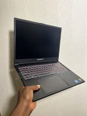 Laptop Gigabyte AORUS 15 16GB Intel Core i7 SSD 512GB