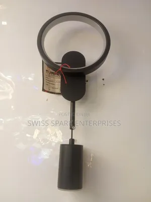 Cast Wall Bracket/Lamp