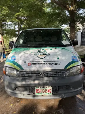 Toyota HiAce 2005 Silver