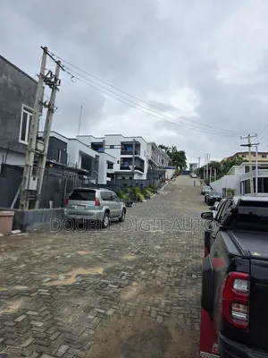 4bdrm Duplex in Monumental Estate, Ikeja for rent