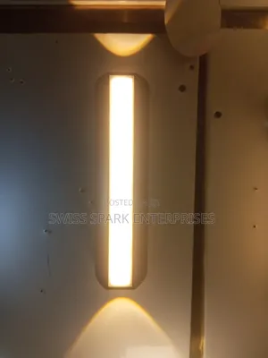 Triple Reflection Outside Light