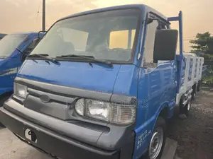 Mitsubishi L300 2000 Blue