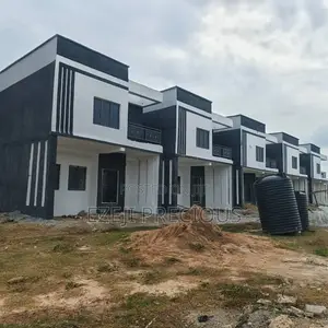 4bdrm Duplex in Sec Court Estate, Lugbe District for sale