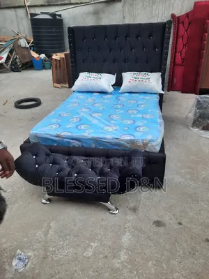 Quality Luxury Black 4andhalf Black Paded Bed Frame