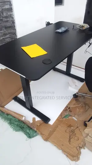 1.2meters Adjustable Table With Light