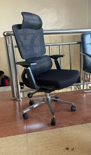 Mesh Foam Ergonomic Swivel Chair