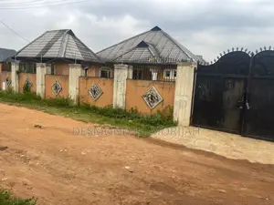 7bdrm Bungalow in Akesan Community, Ijebu for sale