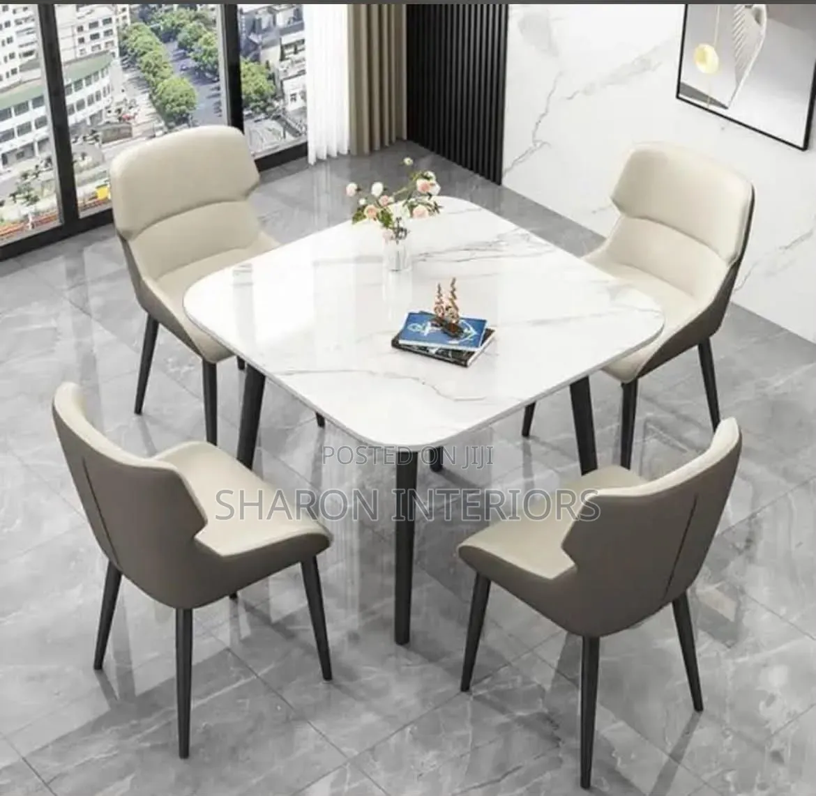Dinning by 4