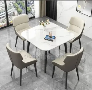 Dinning by 4