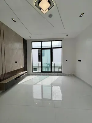 5bdrm Duplex in Opebi for sale