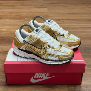 *NEW INNIKE VOMERO 5 Metallic Silver Platinum Sneeakers