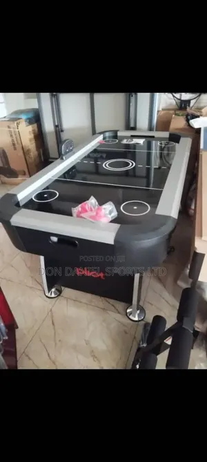 Air Hockey Table