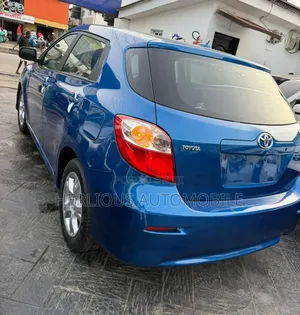 Toyota Matrix 2010 Blue